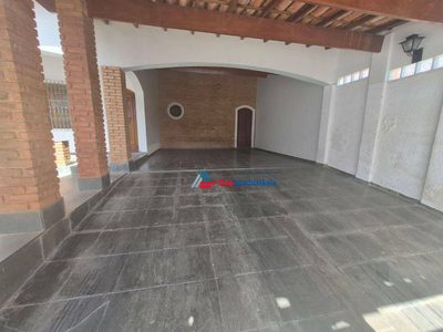 Casa, 3 quartos, 200 m² - Foto 3