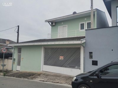 Casa, 3 quartos, 265 m² - Foto 1