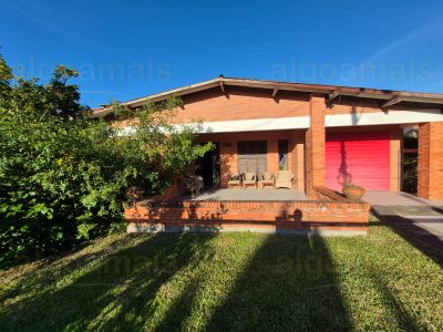 Casa, 3 quartos, 208 m² - Foto 1