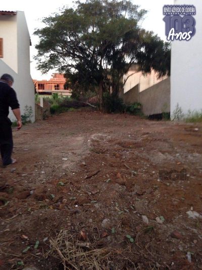 Terreno, 304 m² - Foto 2