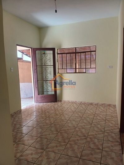 Casa, 3 quartos, 60 m² - Foto 1