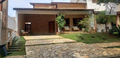 Sobrado, 4 quartos, 210 m² - Foto 1
