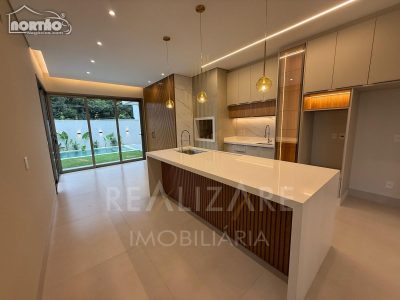 Casa, 1 quarto, 230 m² - Foto 2