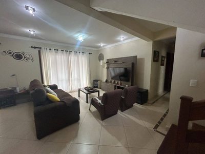 Casa, 3 quartos, 226 m² - Foto 4