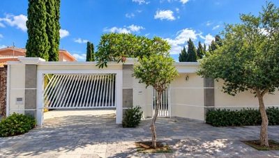 Casa, 3 quartos, 328 m² - Foto 1