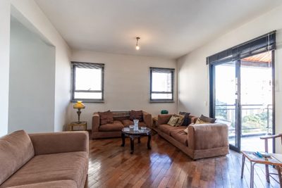 Apartamento, 3 quartos, 161 m² - Foto 2
