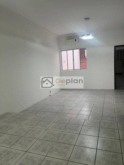 Casa, 3 quartos, 220 m² - Foto 2