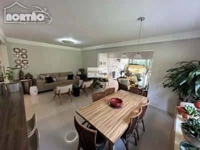 Casa, 5 quartos, 265 m² - Foto 4