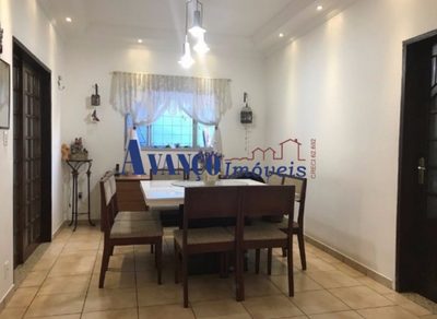 Casa, 3 quartos, 223 m² - Foto 1
