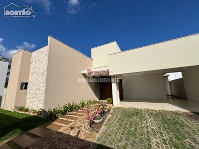 Casa, 3 quartos, 270 m² - Foto 1