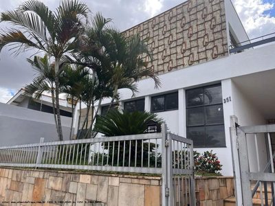 Casa, 5 quartos, 250 m² - Foto 1