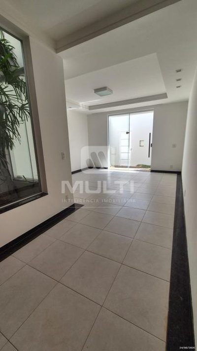 Casa, 5 quartos, 322 m² - Foto 3