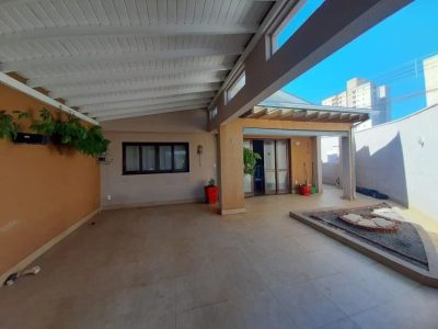 Casa, 3 quartos, 104 m² - Foto 1