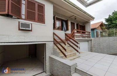 Casa, 3 quartos, 245 m² - Foto 1