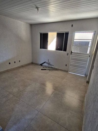 Casa, 2 quartos, 44 m² - Foto 1