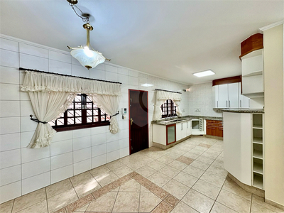 Sobrado, 3 quartos, 272 m² - Foto 1