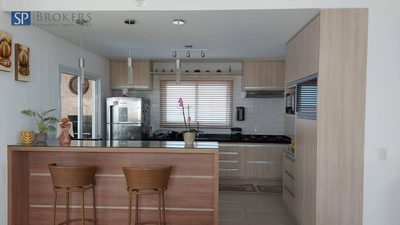Casa, 3 quartos, 206 m² - Foto 4