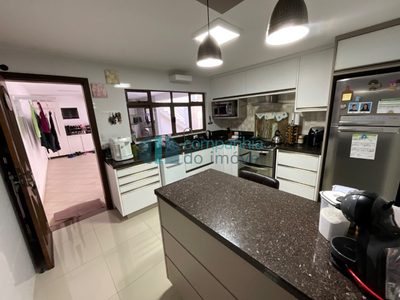 Casa, 4 quartos, 280 m² - Foto 1