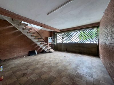 Sobrado, 4 quartos, 180 m² - Foto 1