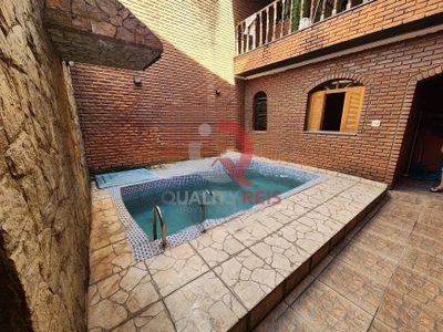 Sobrado, 4 quartos, 240 m² - Foto 2
