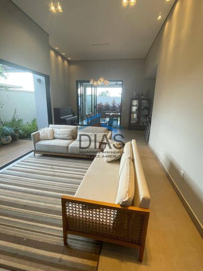 Casa, 3 quartos, 182 m² - Foto 2