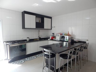 Casa, 3 quartos, 245 m² - Foto 4