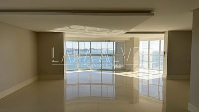 Apartamento, 4 quartos, 237 m² - Foto 1