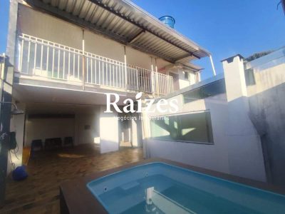 Casa, 4 quartos, 243 m² - Foto 1