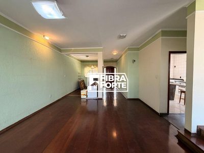 Casa, 4 quartos, 247 m² - Foto 2