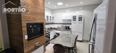 Casa, 4 quartos, 142 m² - Foto 4