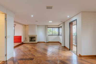 Apartamento, 3 quartos, 157 m² - Foto 1