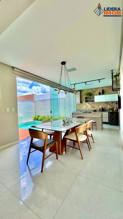 Casa, 3 quartos, 250 m² - Foto 1