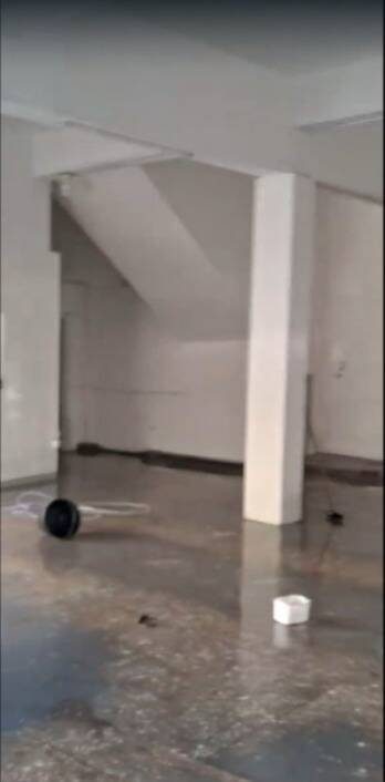 Prédio Inteiro - Foto 1