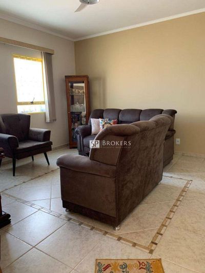 Casa, 3 quartos, 241 m² - Foto 4