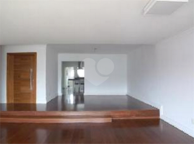 Apartamento, 3 quartos, 220 m² - Foto 1