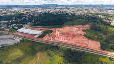 Loteamento e Condomínio, 675 m² - Foto 4