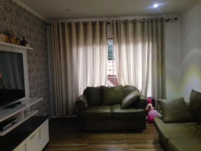 Sobrado, 3 quartos, 180 m² - Foto 1