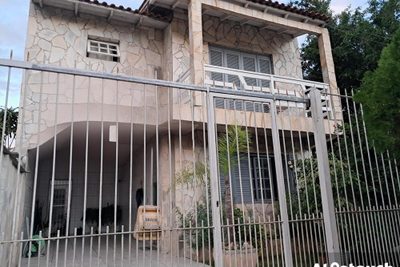 Casa, 3 quartos, 215 m² - Foto 1