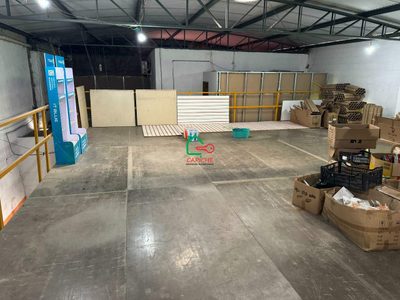 Depósito-Galpão, 231 m² - Foto 1