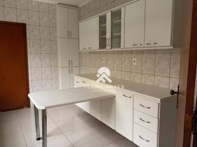 Casa, 3 quartos, 260 m² - Foto 2