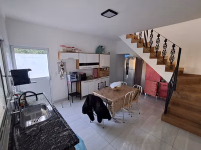 Casa, 2 quartos, 170 m² - Foto 1