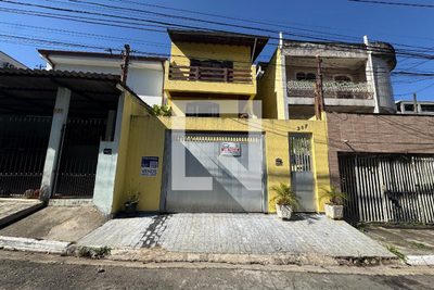 Casa, 3 quartos, 200 m² - Foto 1