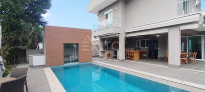 Casa, 6 quartos, 625 m² - Foto 1