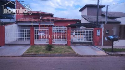 Casa, 2 quartos, 192 m² - Foto 1