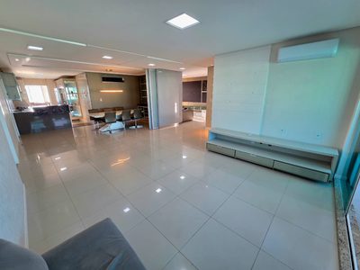 Apartamento, 3 quartos, 217 m² - Foto 2