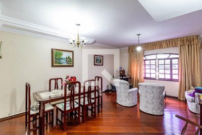 Casa, 3 quartos, 221 m² - Foto 2