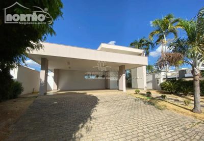Casa, 1 quarto, 312 m² - Foto 1