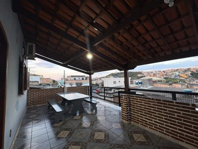 Casa, 6 quartos, 140 m² - Foto 2