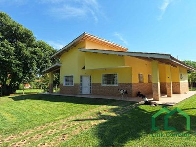 Chácara, 3 quartos, 1800 m² - Foto 1