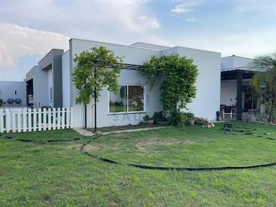 Casa, 1 quarto, 327 m² - Foto 1